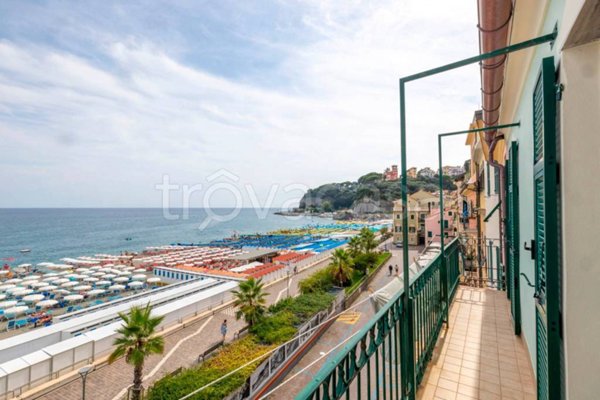 appartamento in vendita a Celle Ligure