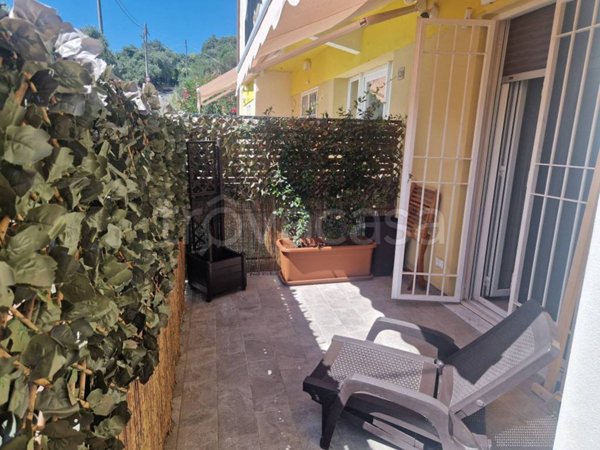 appartamento in vendita a Celle Ligure in zona Costa