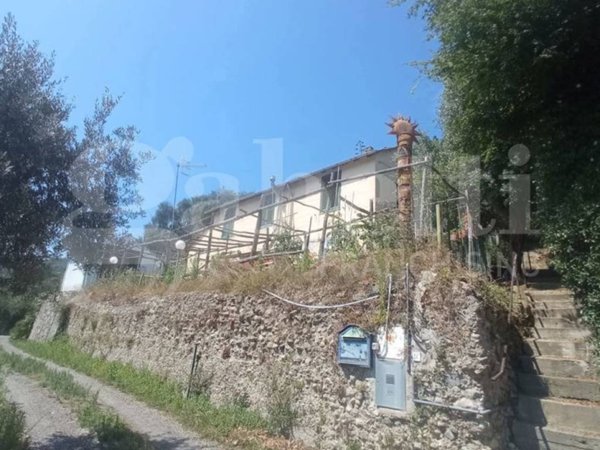 casa indipendente in vendita a Celle Ligure