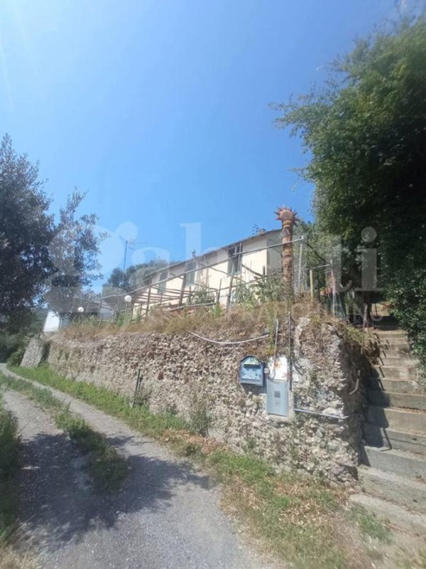 casa indipendente in vendita a Celle Ligure