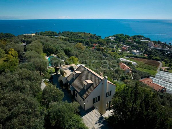 casa indipendente in vendita a Celle Ligure