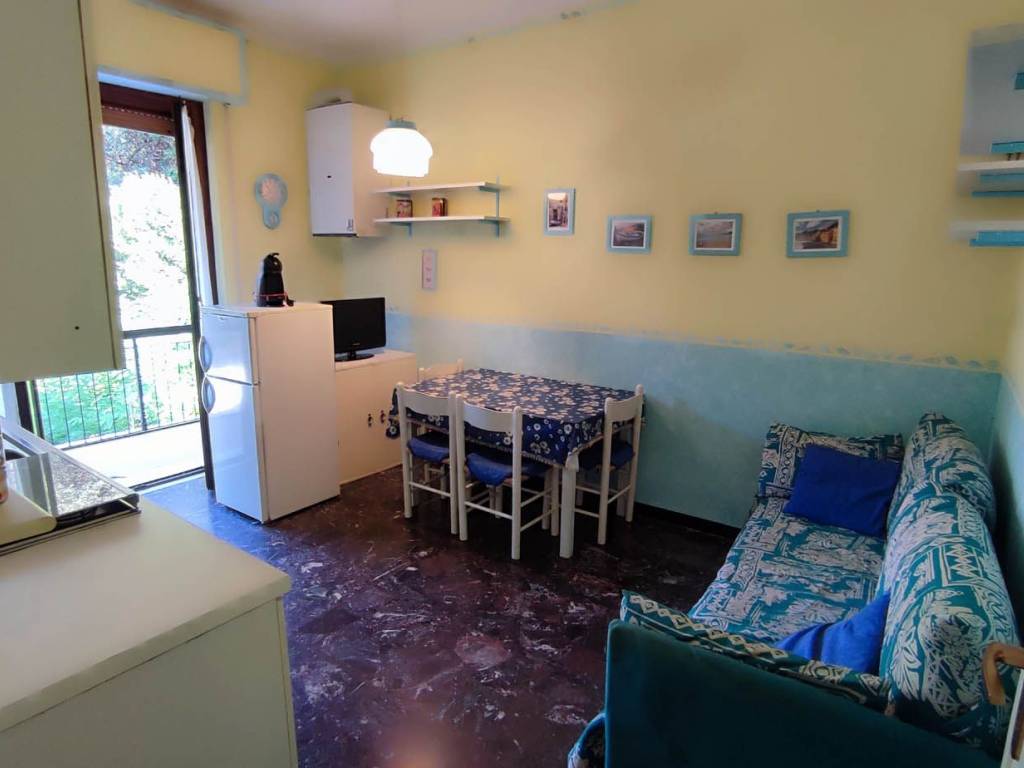 appartamento in vendita a Celle Ligure in zona Pecorile