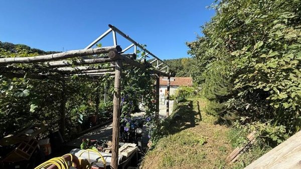 casa indipendente in vendita a Celle Ligure in zona Sanda