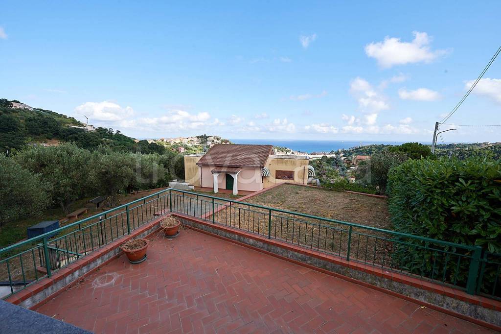 casa indipendente in vendita a Celle Ligure