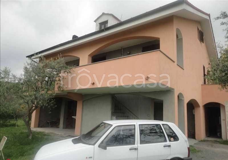 casa indipendente in vendita a Celle Ligure