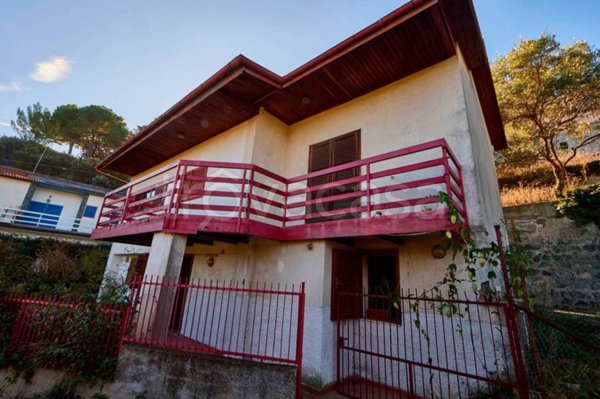 casa indipendente in vendita a Celle Ligure in zona Pecorile