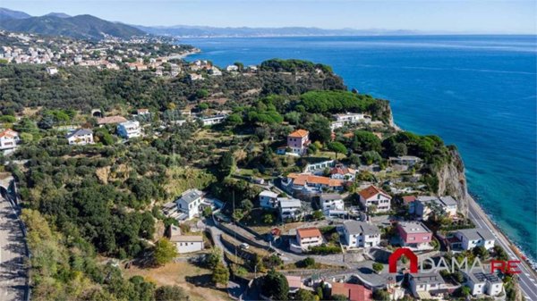 casa indipendente in vendita a Celle Ligure