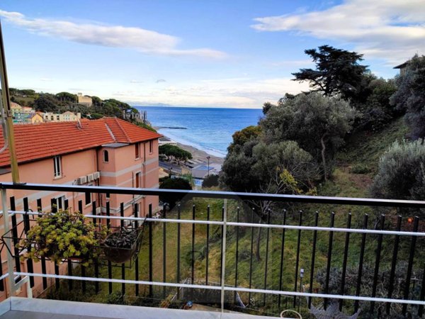 appartamento in vendita a Celle Ligure