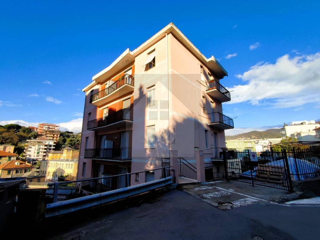 appartamento in vendita a Celle Ligure in zona Pecorile