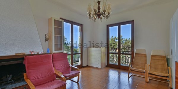 casa indipendente in vendita a Celle Ligure in zona Pecorile