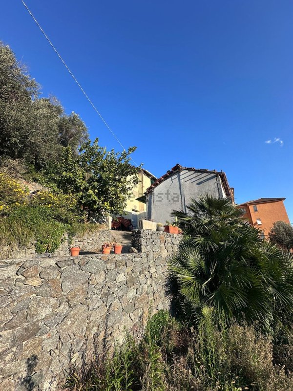 casa indipendente in vendita a Celle Ligure