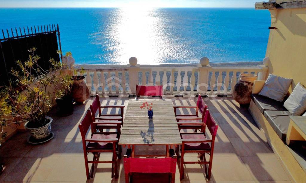 appartamento in vendita a Celle Ligure