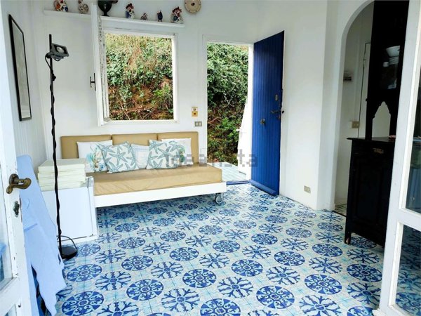 appartamento in vendita a Celle Ligure in zona Pecorile