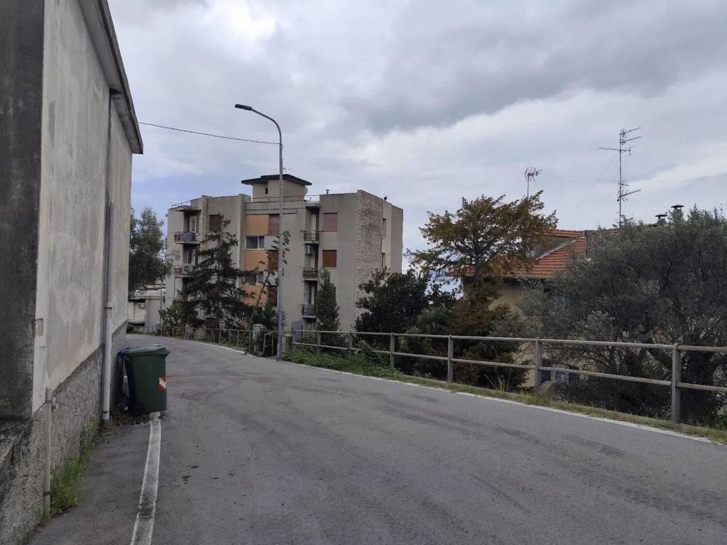 locale di sgombero in vendita a Celle Ligure in zona Pecorile
