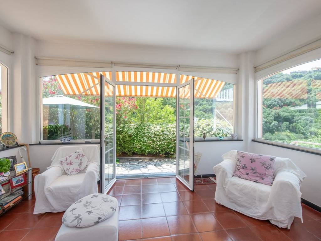casa indipendente in vendita a Celle Ligure in zona Pecorile