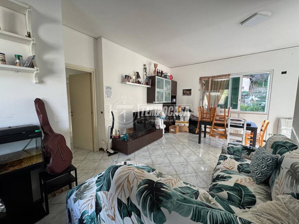 appartamento in vendita a Celle Ligure in zona Sanda