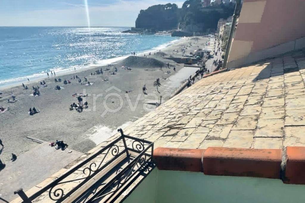 appartamento in vendita a Celle Ligure