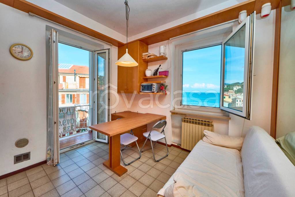 appartamento in vendita a Celle Ligure in zona Cassisi