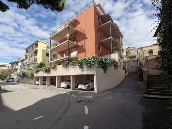 appartamento in vendita a Celle Ligure in zona Costa