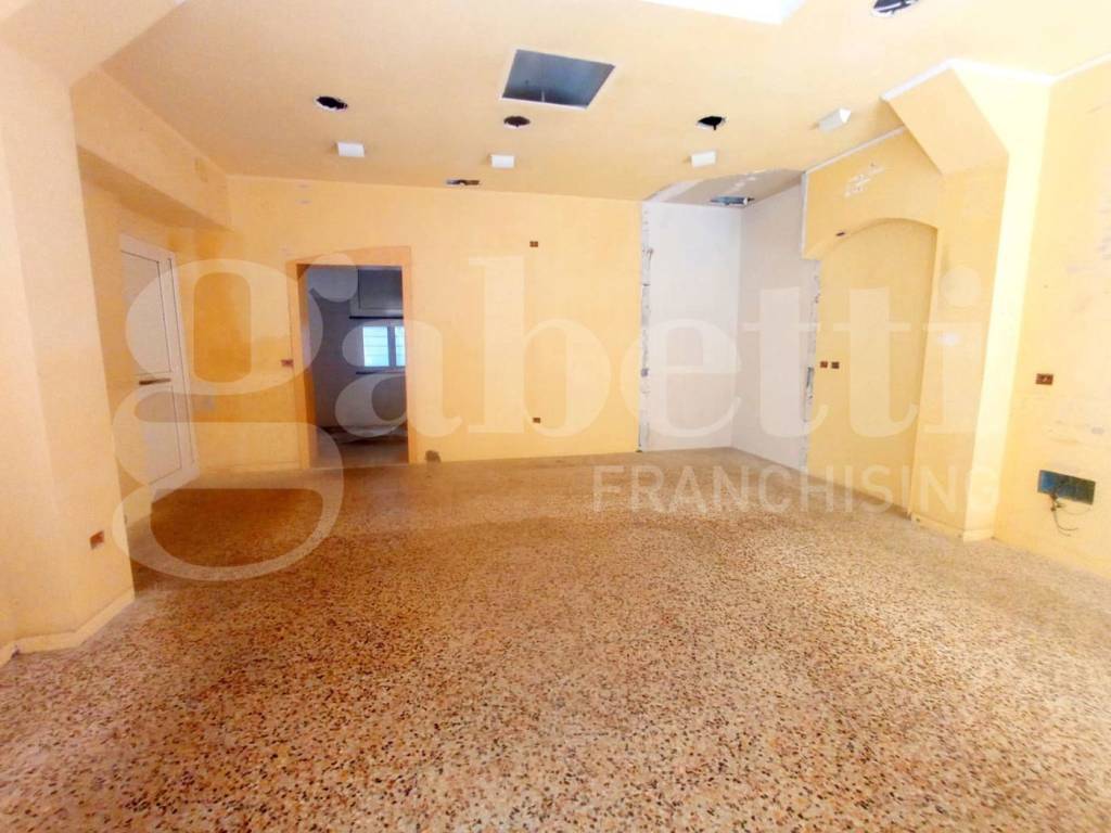 negozio in vendita a Celle Ligure in zona Pecorile