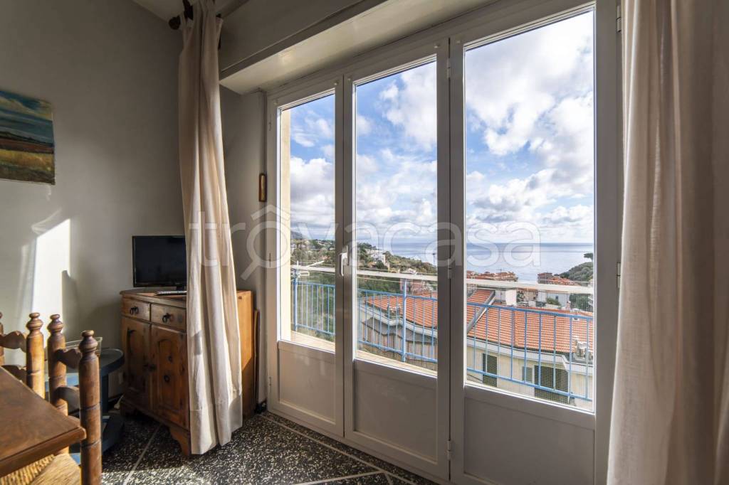 appartamento in vendita a Celle Ligure in zona Cassisi