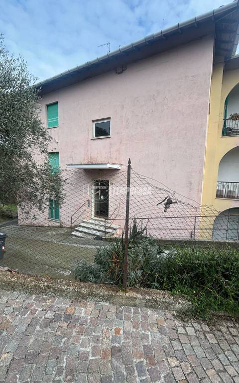 appartamento in vendita a Celle Ligure in zona Pecorile