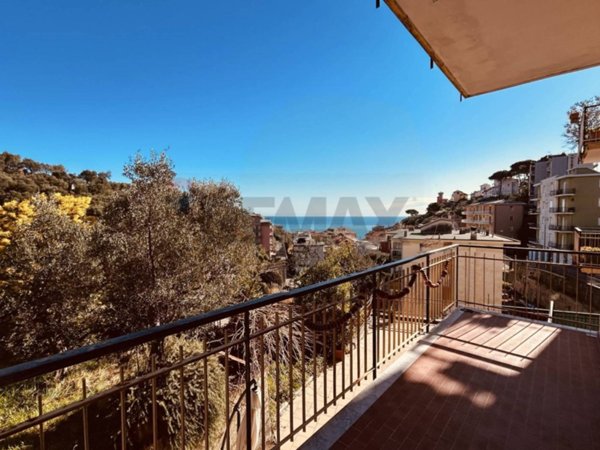 appartamento in vendita a Celle Ligure in zona Pecorile