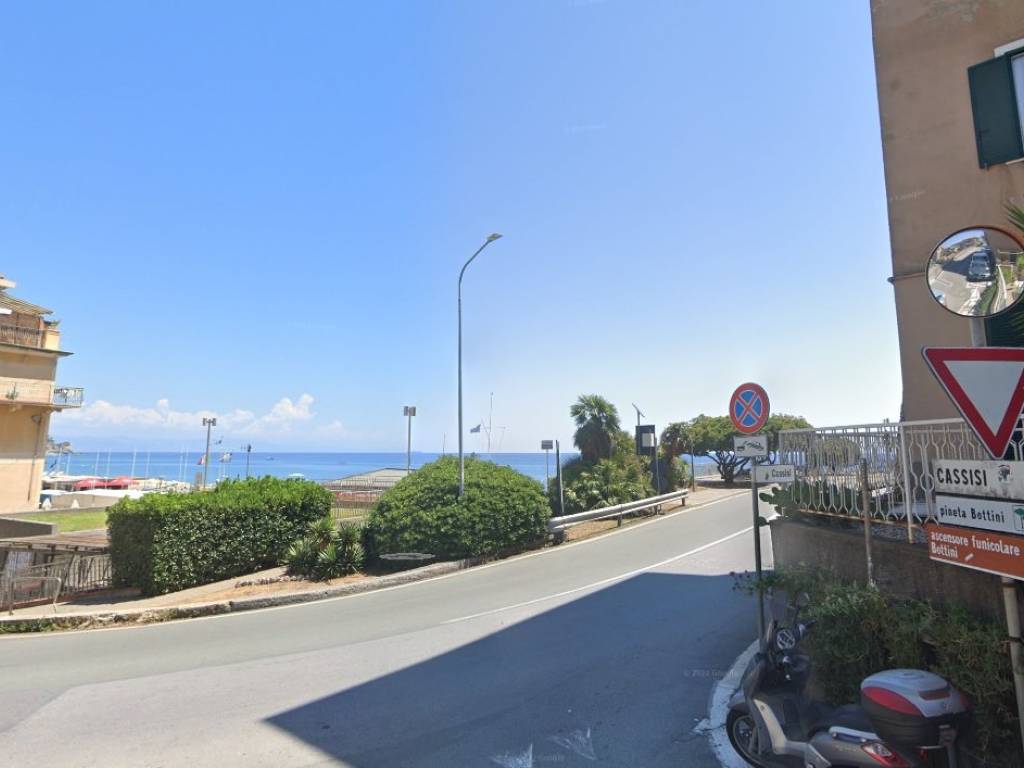 appartamento in vendita a Celle Ligure in zona Pecorile
