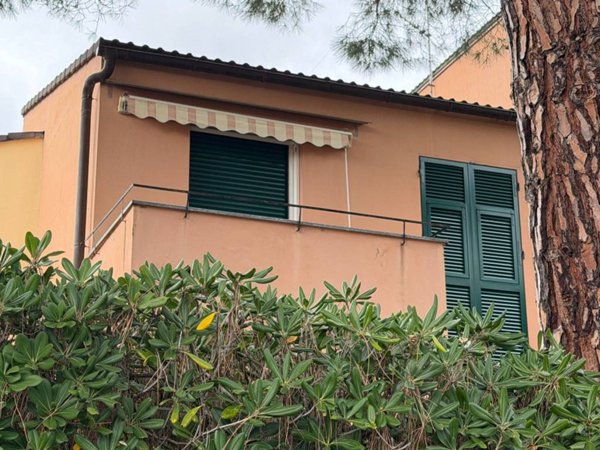 appartamento in vendita a Celle Ligure in zona Pecorile