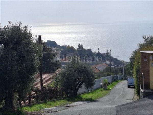 appartamento in vendita a Celle Ligure