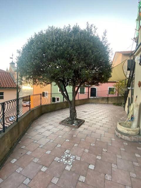 appartamento in vendita a Celle Ligure in zona Costa