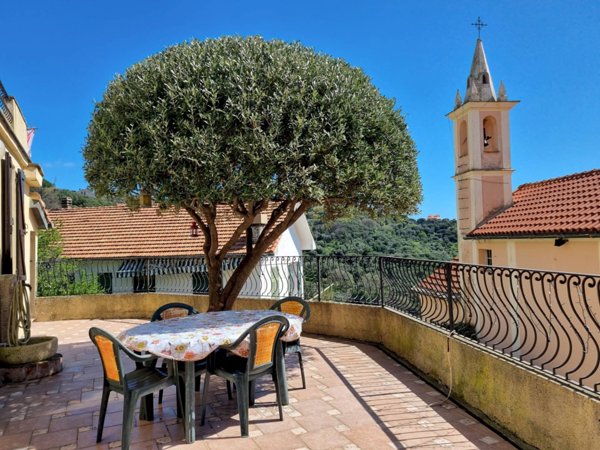 appartamento in vendita a Celle Ligure in zona Costa