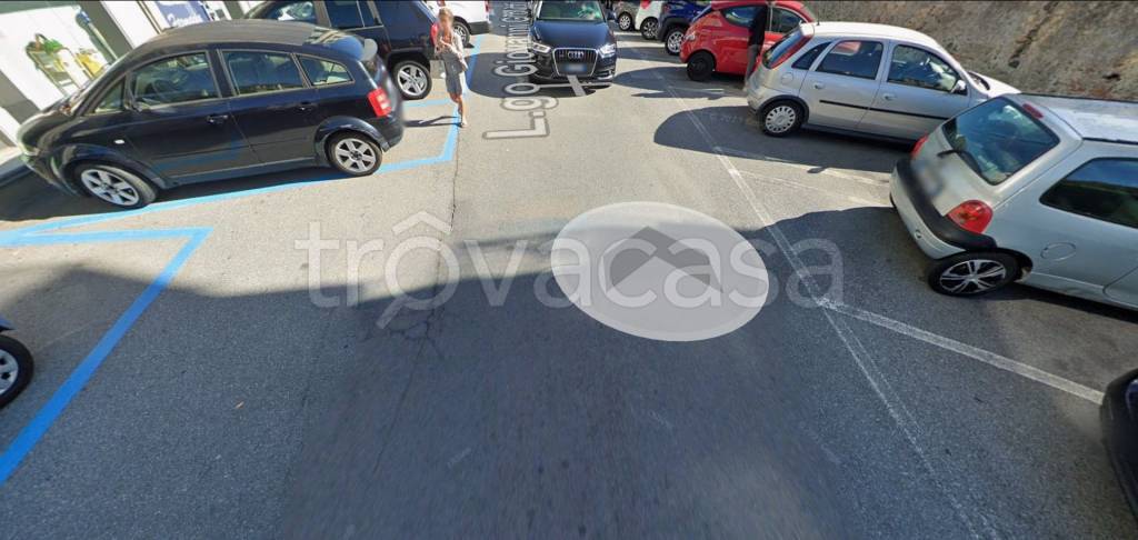 locale commerciale in vendita a Celle Ligure