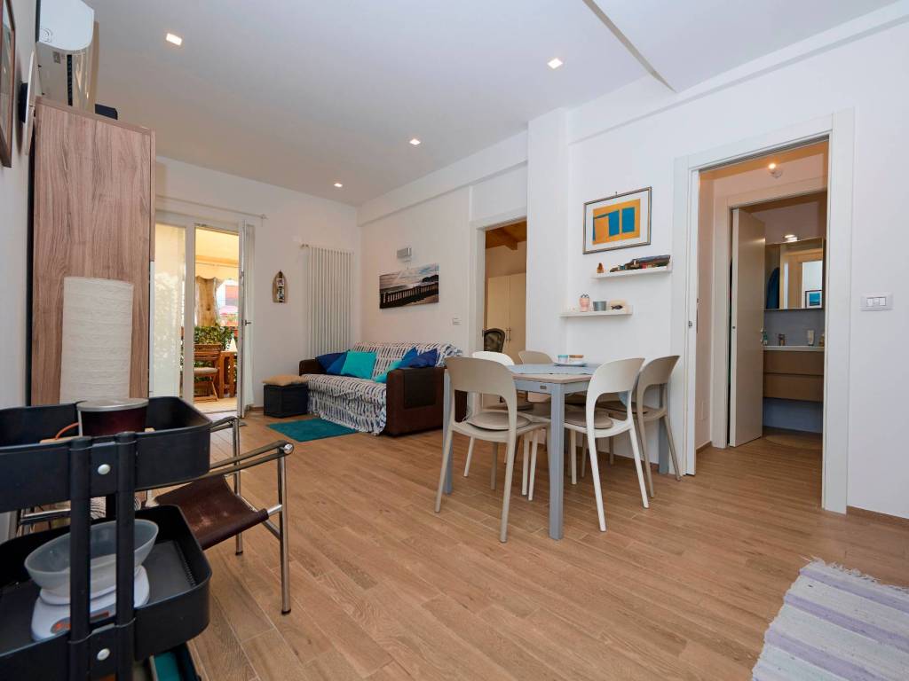 appartamento in vendita a Celle Ligure in zona Pecorile