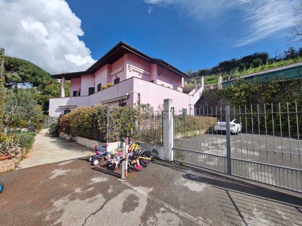 appartamento in vendita a Celle Ligure