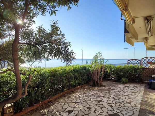 appartamento in vendita a Celle Ligure in zona Pecorile