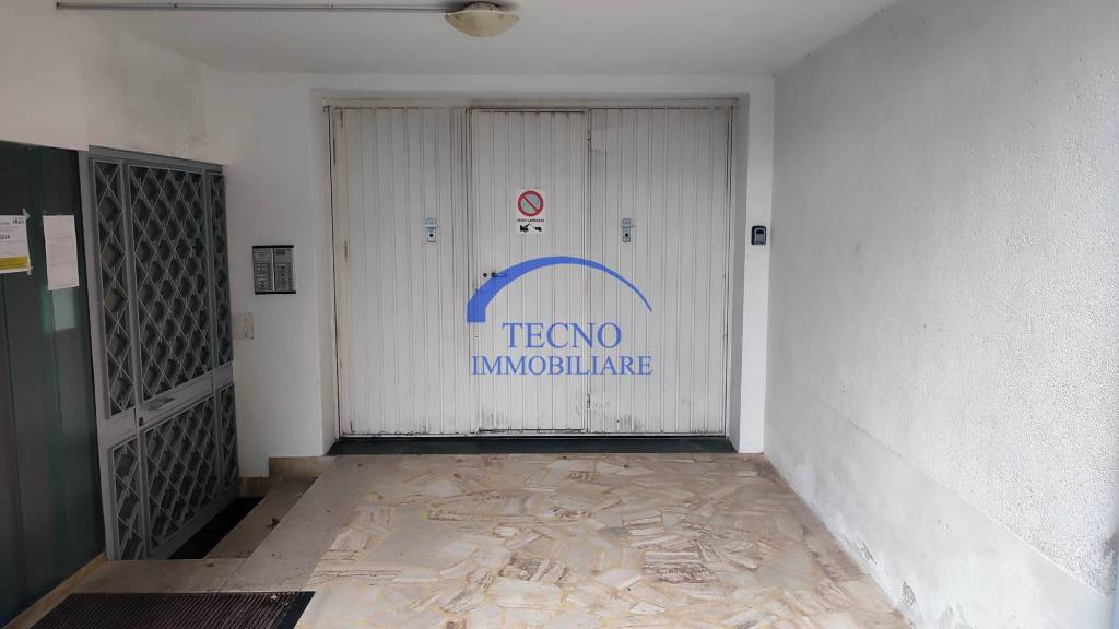 locale di sgombero in vendita a Celle Ligure