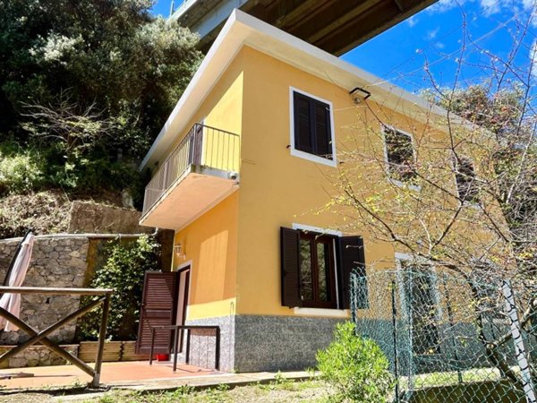 casa indipendente in vendita a Celle Ligure