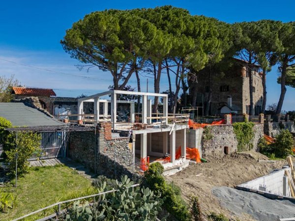 casa indipendente in vendita a Celle Ligure in zona Pecorile