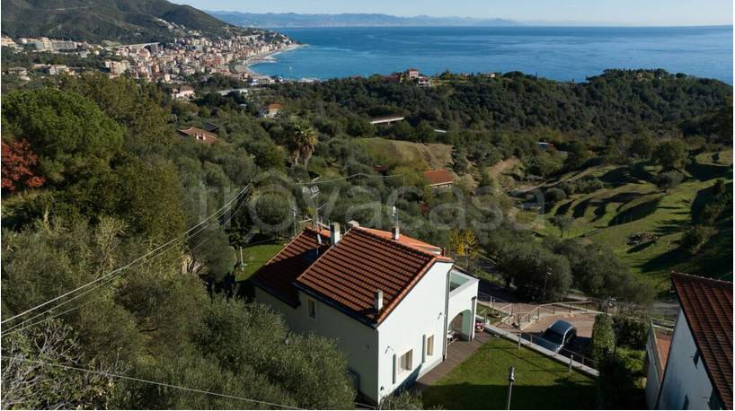 casa indipendente in vendita a Celle Ligure in zona Natta
