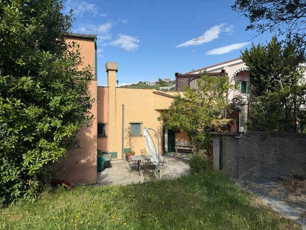 casa indipendente in vendita a Celle Ligure in zona Natta