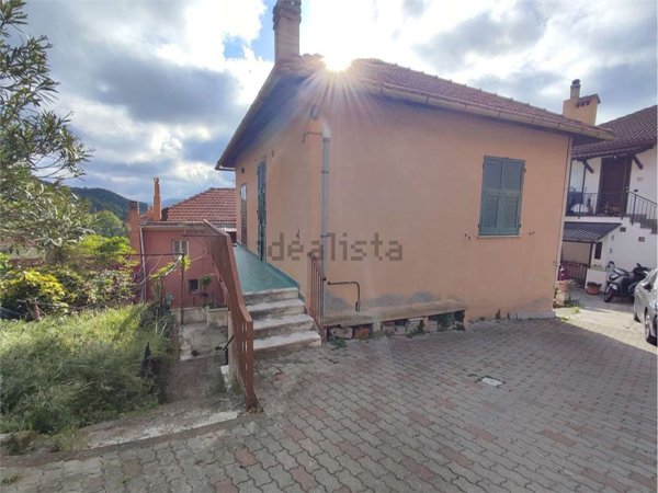 appartamento in vendita a Celle Ligure in zona Sanda