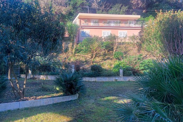 casa indipendente in vendita a Celle Ligure in zona Sanda