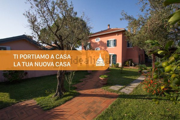 casa indipendente in vendita a Celle Ligure in zona Costa