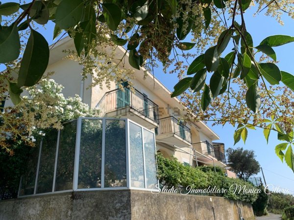 appartamento in vendita a Celle Ligure in zona Costa