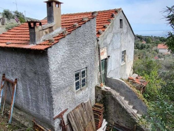 casa indipendente in vendita a Celle Ligure in zona Pecorile