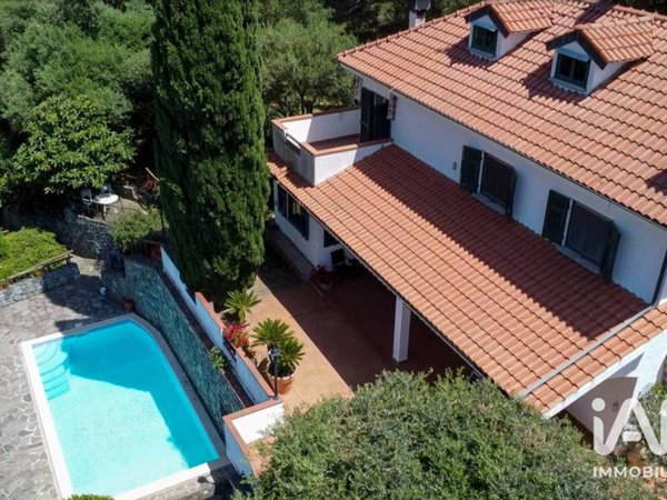 casa indipendente in vendita a Celle Ligure in zona Natta
