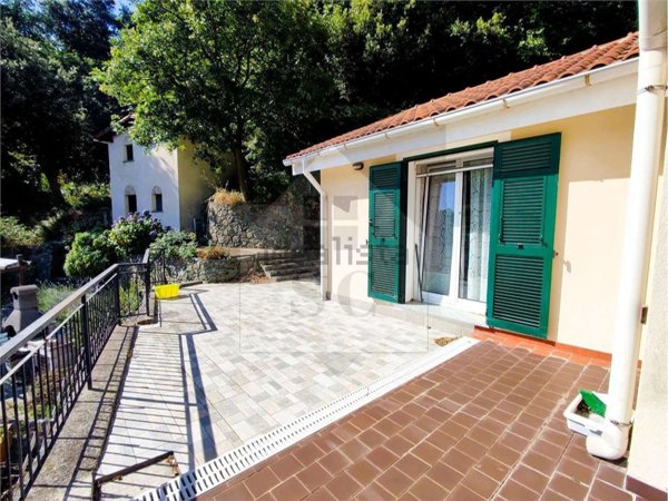 casa indipendente in vendita a Celle Ligure in zona Sanda