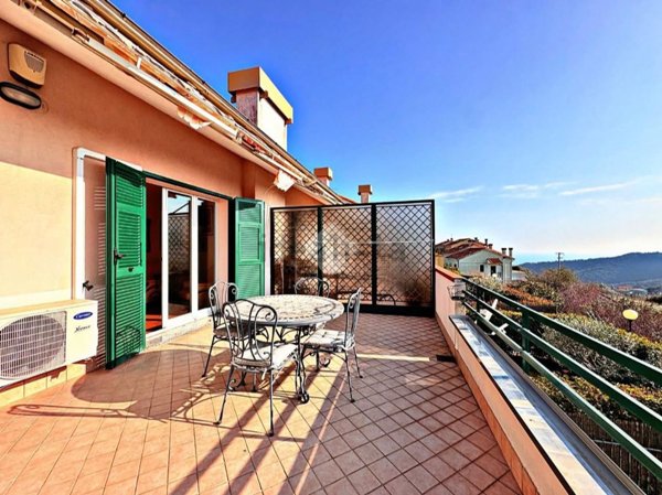 casa indipendente in vendita a Celle Ligure in zona Sanda