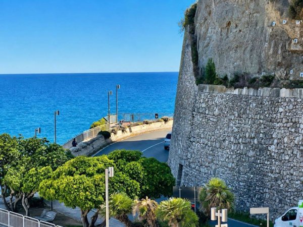 appartamento in vendita a Celle Ligure in zona Costa